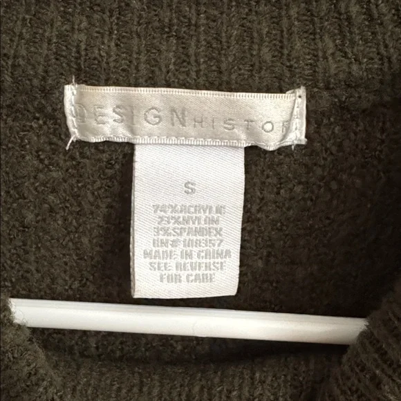 Design History Dark Green Turtleneck Sweater - Picture 2 of 5
